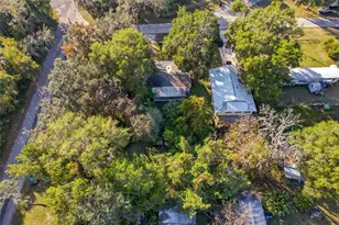 843 Cr 484, Lake Panasoffkee, FL 33538 - Photo 32