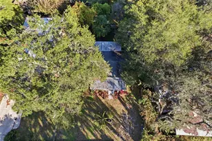 843 Cr 484, Lake Panasoffkee, FL 33538 - Photo 30