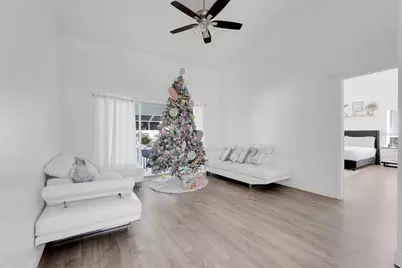 1542 Banbury Loop S, Lakeland, FL 33809 - Photo 8