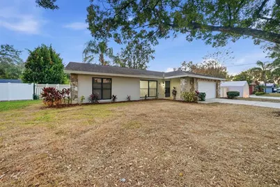 401 Greenview Drive, Brandon, FL 33510 - Photo 2