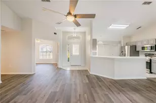 1833 Marsh Ct, Clermont, FL 34714 - Photo 4