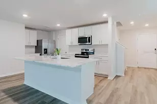 5846 Silver Moonlight Dr, Palmetto, FL 34221 - Photo 6