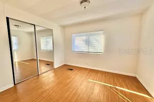 927 Village Dr, Wildwood, FL 34785 - Photo 2