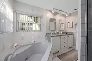 2250 Spring Lake Cir, Saint Cloud, FL 34771 - Photo 10