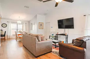 1904 Royal Ridge Dr, Davenport, FL 33896 - Photo 2