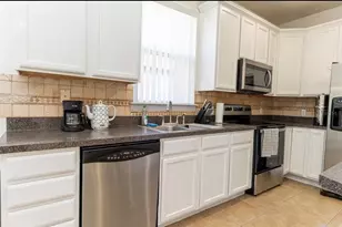 2110 Bunker View Ct, Kissimmee, FL 34746 - Photo 8