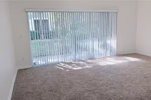 10424 Kiplinger Ln, Orlando, FL 32829 - Photo 4