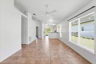933 Pecan St, Oviedo, FL 32765 - Photo 2