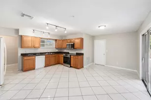 4260 Narvarez Way S, Saint Petersburg, FL 33712 - Photo 6