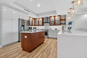 800 Collany Rd, Saint Petersburg, FL 33715 - Photo 10