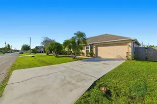 623 Brockton Dr, Kissimmee, FL 34758 - Photo 2