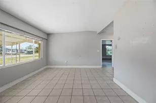 3947 Pensacola Dr, Lake Worth, FL 33462 - Photo 8