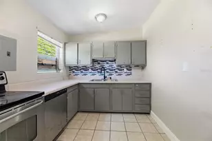 3947 Pensacola Dr, Lake Worth, FL 33462 - Photo 10