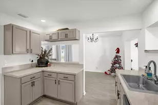 812 E Flag Ln, Kissimmee, FL 34759 - Photo 12