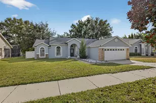 2687 Pine Shadow Ln, Clermont, FL 34711 - Photo 2