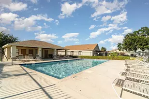 2664 Horseshoe Bay Dr, Kissimmee, FL 34741 - Photo 32