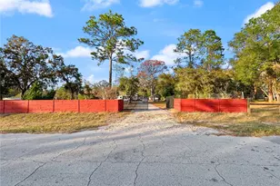 17447 Bathurst Ave, Spring Hill, FL 34610 - Photo 18