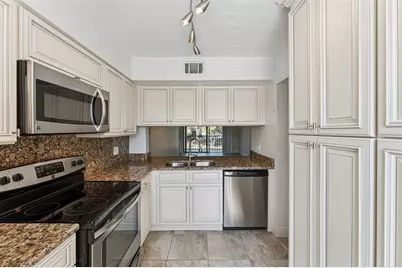 3210 Candle Ridge Drive #203, Orlando, FL 32822 - Photo 4