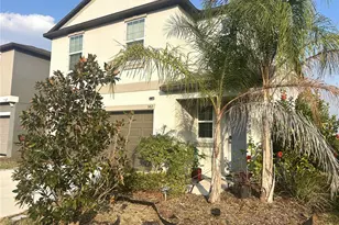 582 Royal Empress Dr, Ruskin, FL 33570 - Photo 2