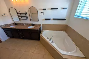 3633 W Everette Ave, Tampa, FL 33611 - Photo 20