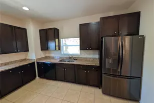 3633 W Everette Ave, Tampa, FL 33611 - Photo 10