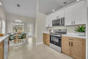 37510 Leggett Ln, Lady Lake, FL 32159 - Photo 14
