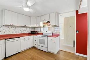 1312 Apache Cir, Tavares, FL 32778 - Photo 14