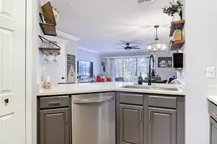 4835 Walden Cir, Orlando, FL 32811 - Photo 10