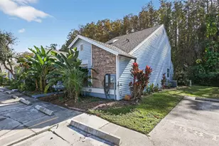 5812 Red Cedar Ln, Tampa, FL 33625 - Photo 4