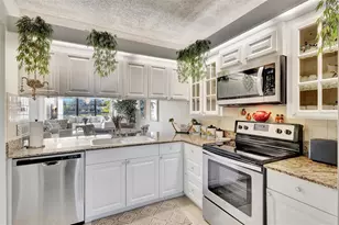 3630 Whitehall Dr, West Palm Beach, FL 33401 - Photo 6