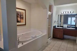 8101 Resort Village Dr, Orlando, FL 32821 - Photo 10