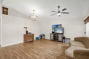 3444 Dartford Dr, Davenport, FL 33837 - Photo 2