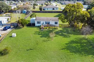 35620 Shelley Dr, Leesburg, FL 34788 - Photo 2