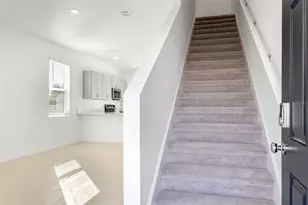 2987 Skyline Loop, Kissimmee, FL 34758 - Photo 2