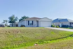 1618 NE 36th St, Cape Coral, FL 33909 - Photo 2
