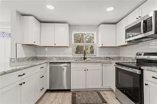 2716 Berdetta St, Leesburg, FL 34748 - Photo 4