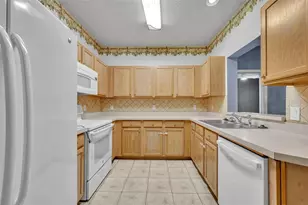 4833 Cypress Woods Dr, Orlando, FL 32811 - Photo 8