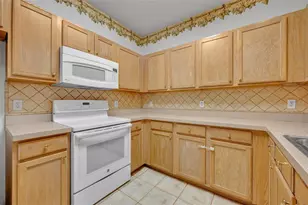 4833 Cypress Woods Dr, Orlando, FL 32811 - Photo 10