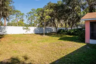 11315 Lake Dr, Leesburg, FL 34788 - Photo 20