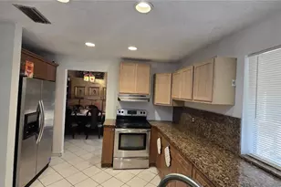 6174 NW 183rd Ln, Hialeah, FL 33015 - Photo 6