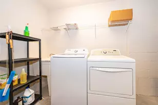 1075 David Walker Dr, Tavares, FL 32778 - Photo 18