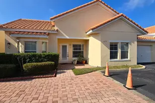 1075 David Walker Dr, Tavares, FL 32778 - Photo 2