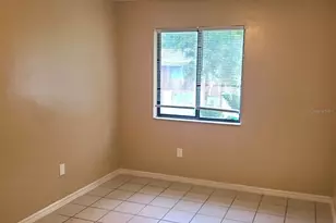 6830 Magnolia Pointe Cir, Orlando, FL 32810 - Photo 6