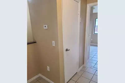 6830 Magnolia Pointe Circle, Orlando, FL 32810 - Photo 10