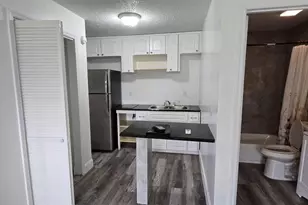 669 Royalty Ct, Kissimmee, FL 34758 - Photo 4