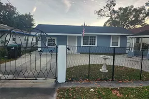 708 W Miller St, Orlando, FL 32805 - Photo 2