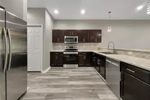 4632 Vignette Wy, Sarasota, FL 34240 - Photo 2