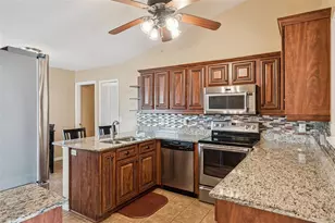 1042 Seminole Creek Dr, Oviedo, FL 32765 - Photo 8