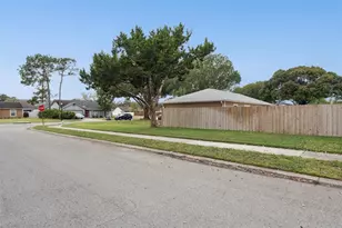 1042 Seminole Creek Dr, Oviedo, FL 32765 - Photo 32