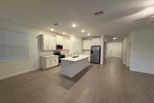 31740 Griffin Sands Ln, San Antonio, FL 33576 - Photo 6